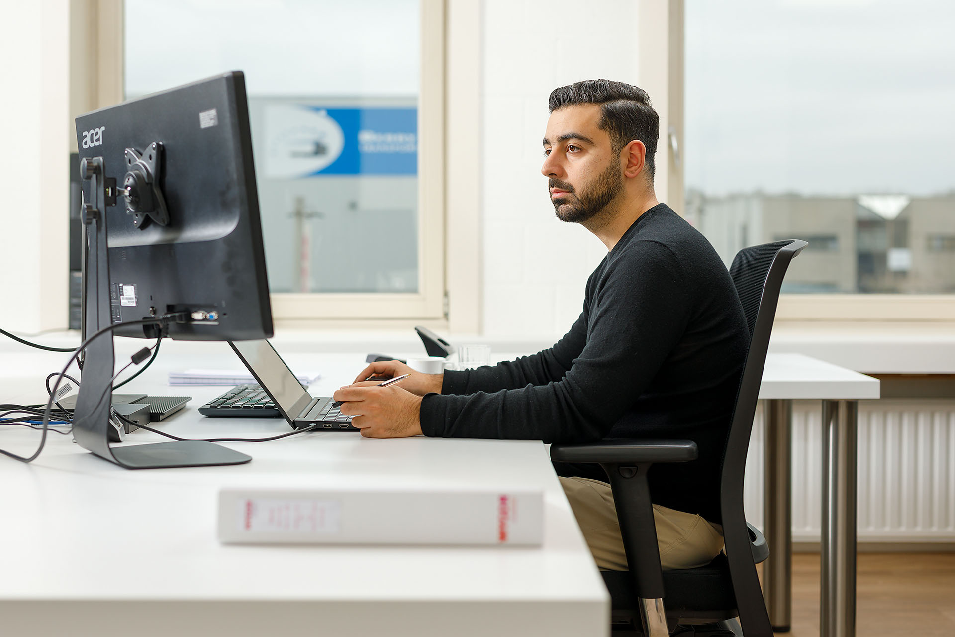 sam_afshar_-_vacature_calculator_bischrw.jpg